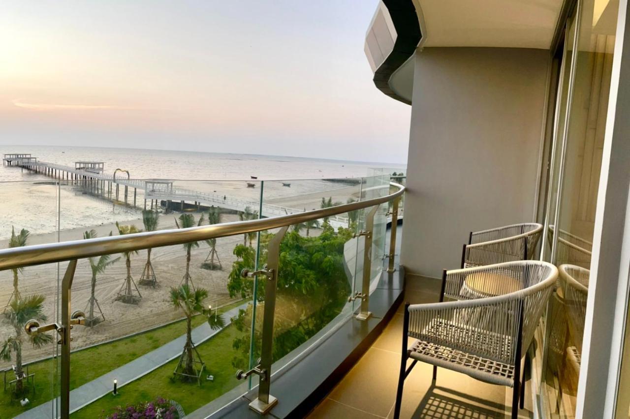 Bangsaen Symphony Of The Sea Hotel מראה חיצוני תמונה