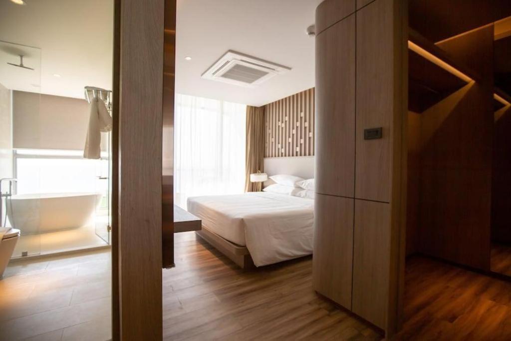 Bangsaen Symphony Of The Sea Hotel מראה חיצוני תמונה